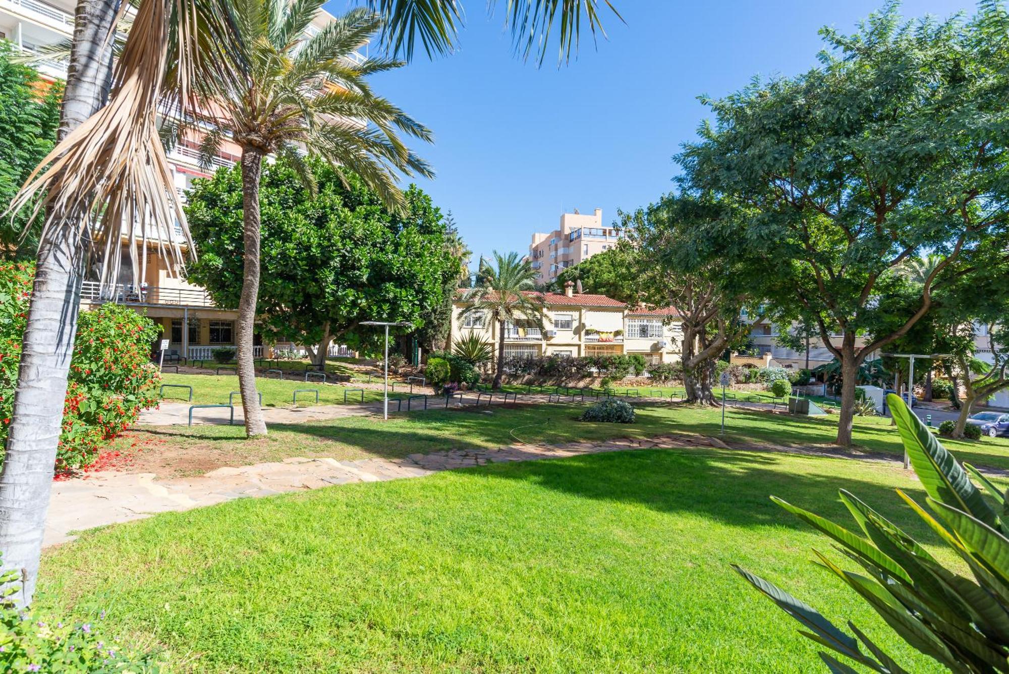 Beach Garden Apartment Τορρεμολίνος Εξωτερικό φωτογραφία
